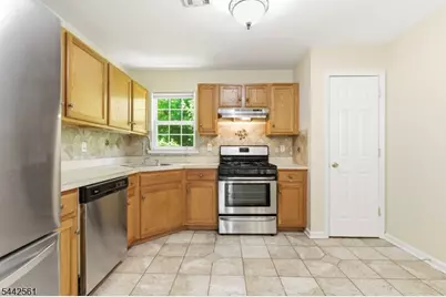 141 Forest Dr, Piscataway Township, NJ 08854 - Photo 8