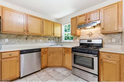 141 Forest Dr, Piscataway Township, NJ 08854 - Photo 10