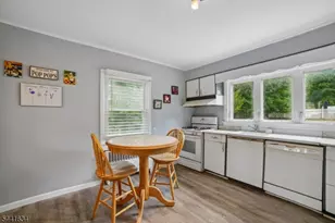 72 Lake Dr E, Wayne, NJ 07470 - Photo 12