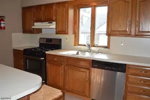 207 N 16th St, Kenilworth, NJ 07033 - Photo 12