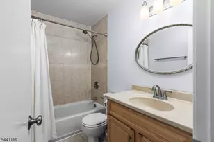 2 Arrowhead Dr, Washington Township, NJ 07853 - Photo 20