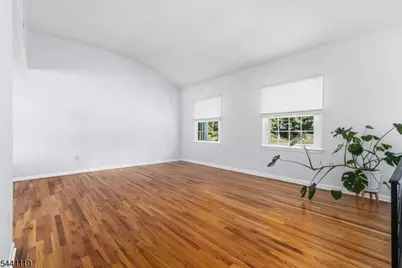 2 Arrowhead Dr, Washington Township, NJ 07853 - Photo 10