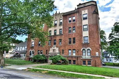303 Hamilton Pl #A4, Hackensack, NJ 07601 - Photo 2