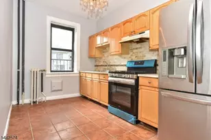 303 Hamilton Pl, Hackensack, NJ 07601 - Photo 12