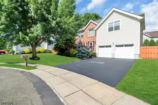 61 Campbell Rd, Hillsborough Township, NJ 08844 - Photo 4