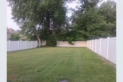 58 Thompson St, Raritan, NJ 08869 - Photo 18