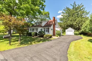 39 Norwood Dr, Long Hill Township, NJ 07933 - Photo 2