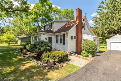 39 Norwood Dr, Long Hill Township, NJ 07933 - Photo 4