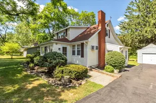 39 Norwood Dr, Long Hill Township, NJ 07933 - Photo 4