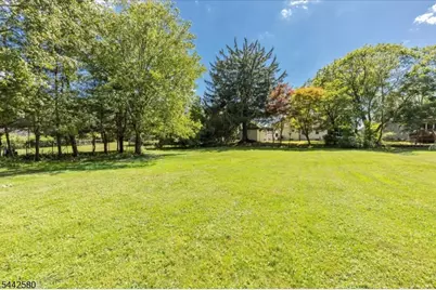 39 Norwood Dr, Long Hill Township, NJ 07933 - Photo 20