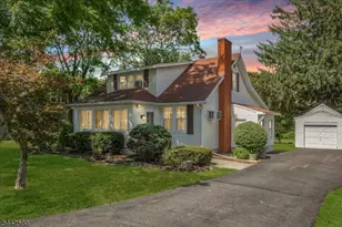 39 Norwood Dr, Long Hill Township, NJ 07933 - Photo 1
