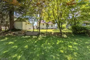 39 Norwood Dr, Long Hill Township, NJ 07933 - Photo 16