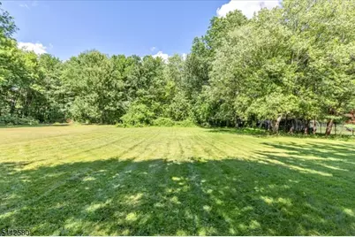 39 Norwood Dr, Long Hill Township, NJ 07933 - Photo 14
