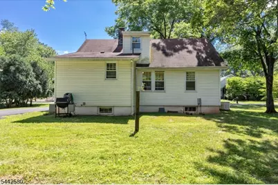 39 Norwood Dr, Long Hill Township, NJ 07933 - Photo 12