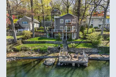 393 Lakeview Ave, Ringwood, NJ 07456 - Photo 1
