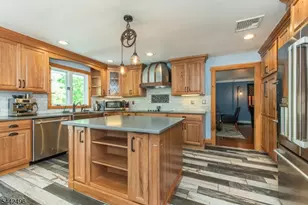 16 Tumbling Brook Rd, Montville Township, NJ 07082 - Photo 14