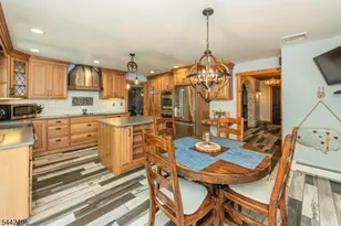 16 Tumbling Brook Rd, Montville Township, NJ 07082 - Photo 8