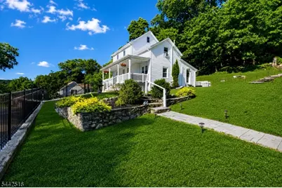 71 Reeve Ave, Bloomingdale, NJ 07403 - Photo 4