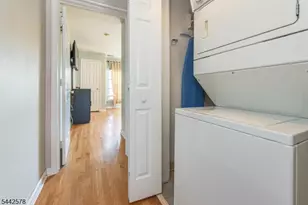 31 Victory Ct, Victory Gardens, NJ 07801 - Photo 16