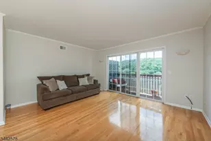 31 Victory Ct, Victory Gardens, NJ 07801 - Photo 6