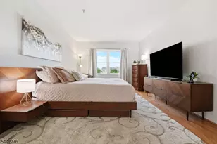 242 The Promenade, Edgewater, NJ 07020 - Photo 16