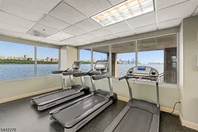 242 The Promenade #242, Edgewater, NJ 07020 - Photo 32