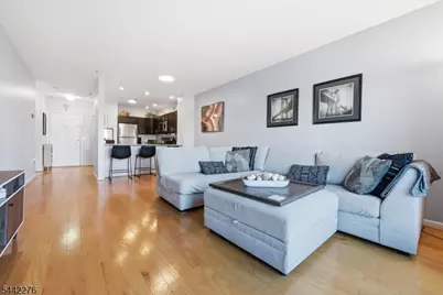 242 The Promenade #242, Edgewater, NJ 07020 - Photo 4