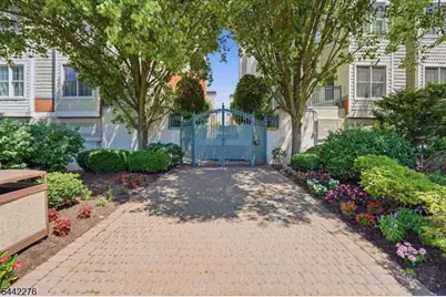242 The Promenade #242, Edgewater, NJ 07020 - Photo 42