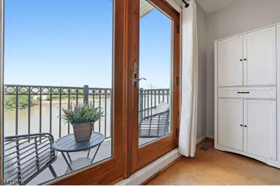 242 The Promenade #242, Edgewater, NJ 07020 - Photo 18