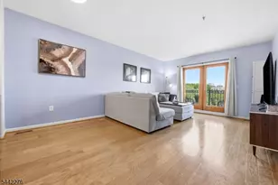 242 The Promenade, Edgewater, NJ 07020 - Photo 2