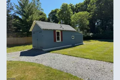 689 Bartley Rd, Mount Olive, NJ 07930 - Photo 6