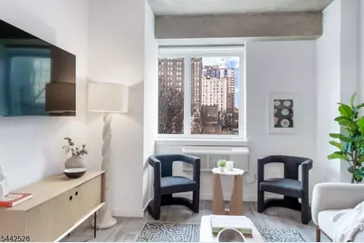 10 Commerce Ct #2J, Newark, NJ 07102 - Photo 2