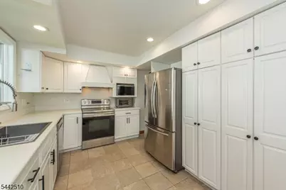 27 Mountain Rd, Rockaway, NJ 07866 - Photo 12