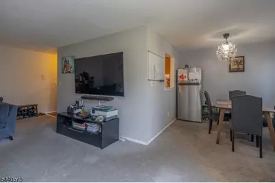 1190 W St George #B23, Linden, NJ 07036 - Photo 4