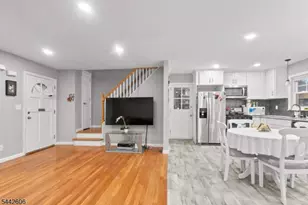 92 Anderson Ave, Totowa, NJ 07512 - Photo 8