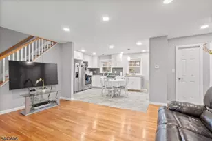 92 Anderson Ave, Totowa, NJ 07512 - Photo 6