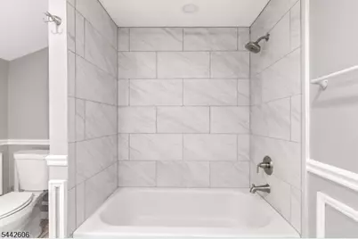 92 Anderson Ave, Totowa, NJ 07512 - Photo 14