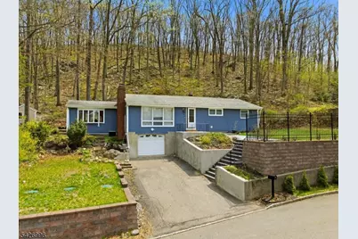 9 Hartung Ave, Riverdale, NJ 07457 - Photo 1