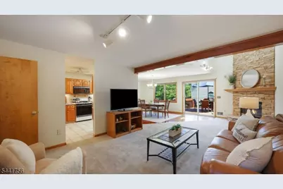 675 Raritan Rd #26, Clark Township, NJ 07066 - Photo 4