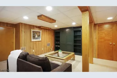675 Raritan Rd #26, Clark Township, NJ 07066 - Photo 22