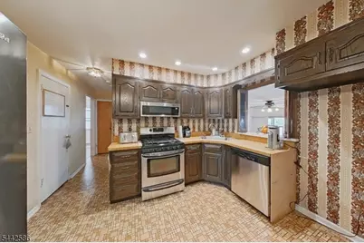 747 Brookside Rd, Rahway, NJ 07065 - Photo 20