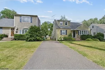 747 Brookside Rd, Rahway, NJ 07065 - Photo 2