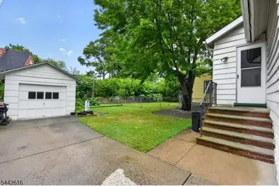 438 Joralemon St, Belleville, NJ 07109 - Photo 4