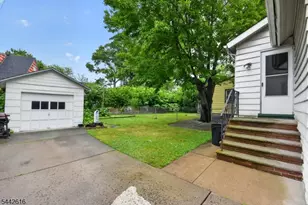 438 Joralemon St, Belleville, NJ 07109 - Photo 4