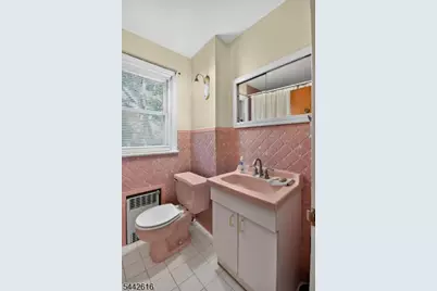 438 Joralemon St, Belleville, NJ 07109 - Photo 12