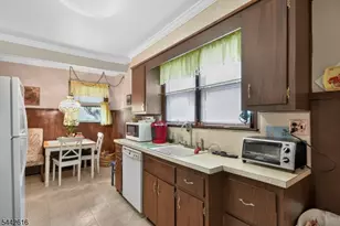 438 Joralemon St, Belleville, NJ 07109 - Photo 8