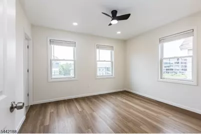 26 N Willow St #2, Montclair, NJ 07042 - Photo 12