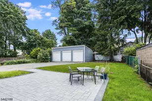 26 N Willow St, Montclair, NJ 07042 - Photo 26