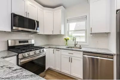 26 N Willow St #2, Montclair, NJ 07042 - Photo 6