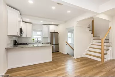 26 N Willow St #2, Montclair, NJ 07042 - Photo 8